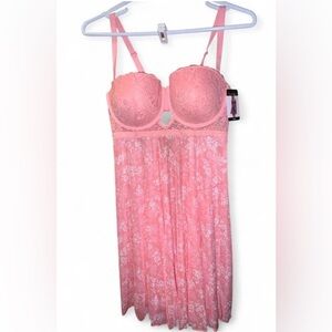Chic Pink Lace Chemise